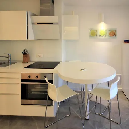 In With Kitchen דירה *
