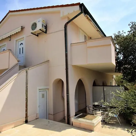 דירה In With Kitchen *