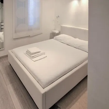 In With Kitchen דירה *
